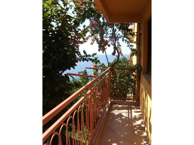 Dies ist der zweite Balkon dieser Ferienwohnung vor der Küche und dem Badezimmer.