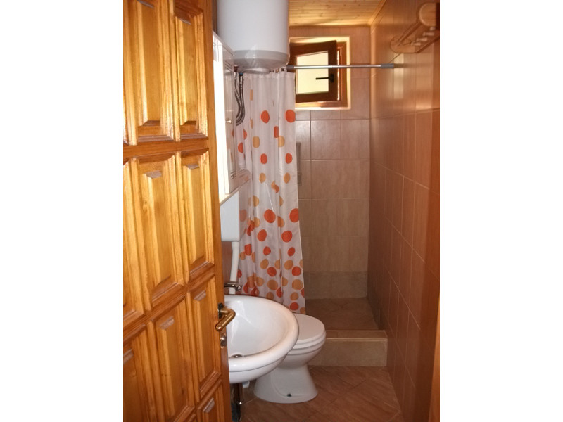 Bathroom with shower. Shower towels are provided by us.